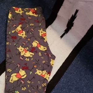Lularoe Disney Winnie the pooh leggings TC